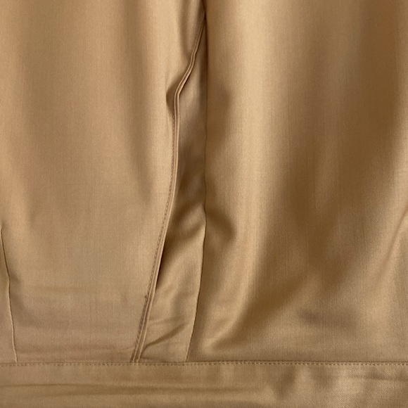 Two piece tan virgin wool suit. Size 16. - Picture 9 of 9